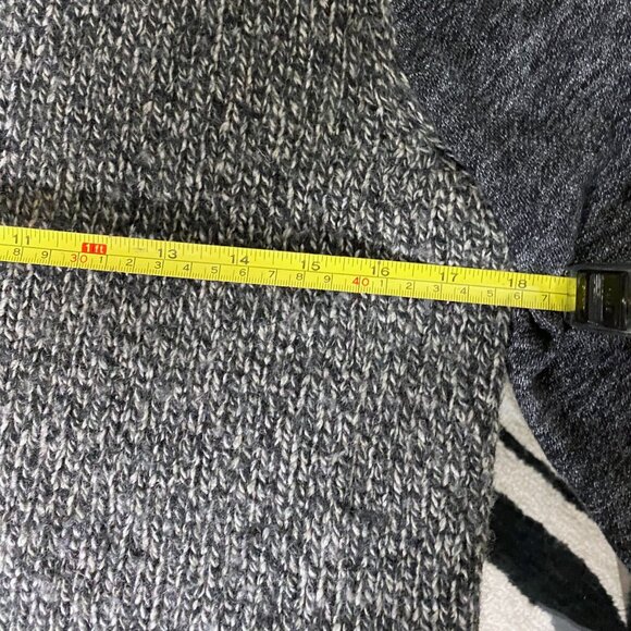 Roots Canada Cabin Collection crew sweater - Picture 9 of 9